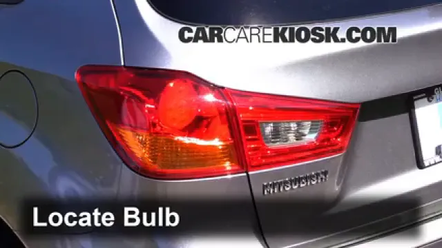 2013 Mitsubishi Outlander Sport ES 2.0L 4 Cyl. Éclairage Feu stop (remplacer ampoule)